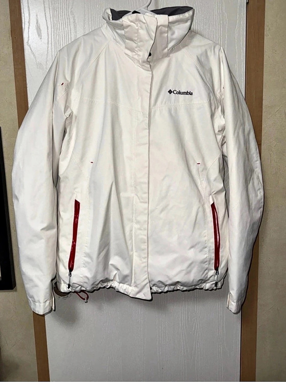 Columbia Women's White Ski Jacket